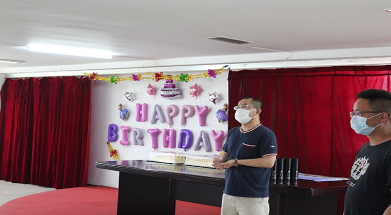 “感恩相遇，一路有你”焊網(wǎng)公司組織員工慶生會